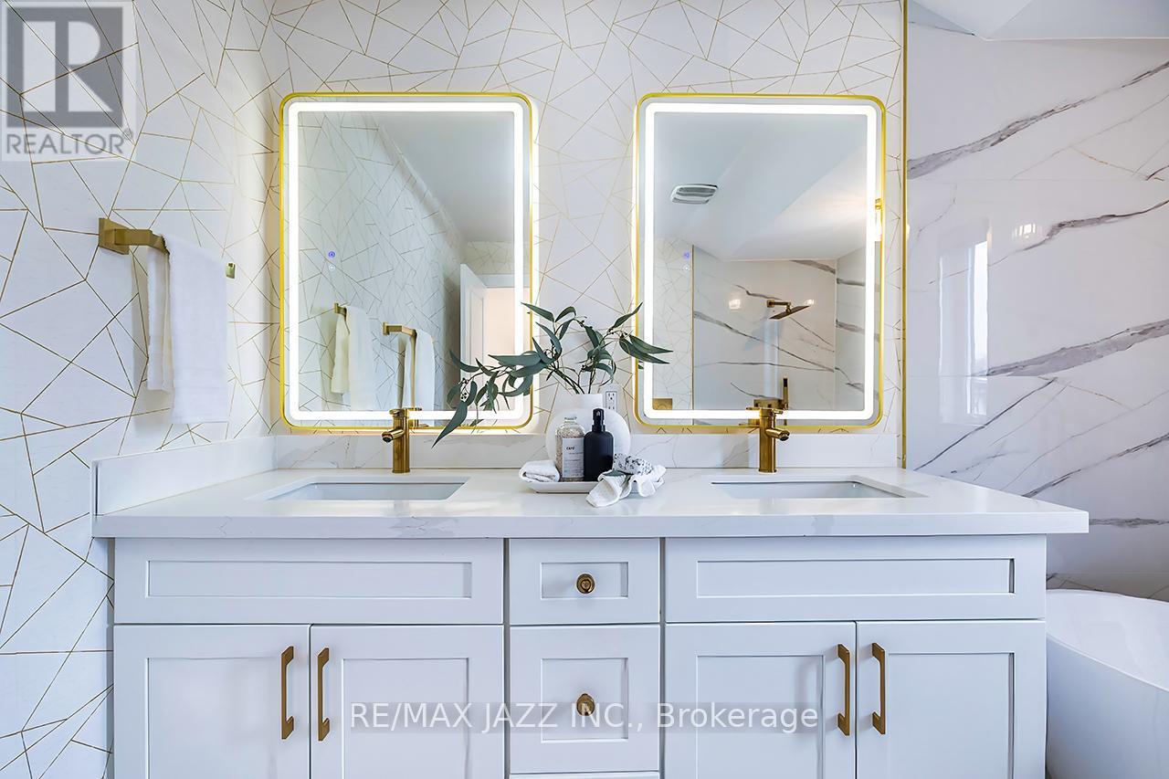 76 Haverson Boulevard, Toronto (Keelesdale-Eglinton West), Ontario  M6M 3J9 - Photo 38 - W12896536