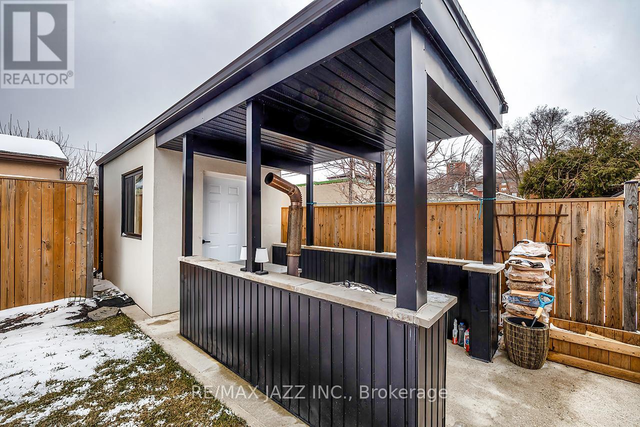 76 Haverson Boulevard, Toronto (Keelesdale-Eglinton West), Ontario  M6M 3J9 - Photo 44 - W12896536