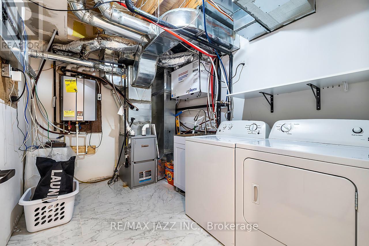 76 Haverson Boulevard, Toronto (Keelesdale-Eglinton West), Ontario  M6M 3J9 - Photo 49 - W12896536