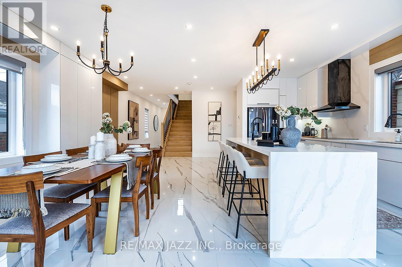 76 Haverson Boulevard, Toronto (Keelesdale-Eglinton West), Ontario  M6M 3J9 - Photo 6 - W12896536