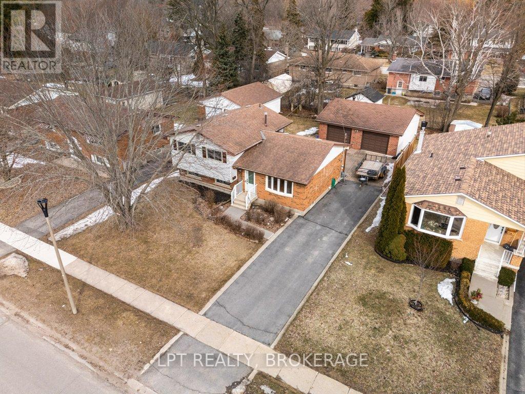 418 Knightsbridge Road, Kingston, Ontario  K7M 5S7 - Photo 3 - X12888046