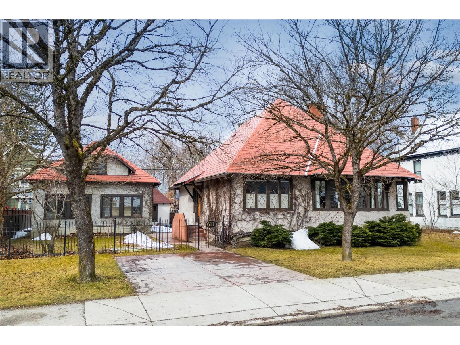 611 Mackenzie Avenue, Revelstoke, British Columbia