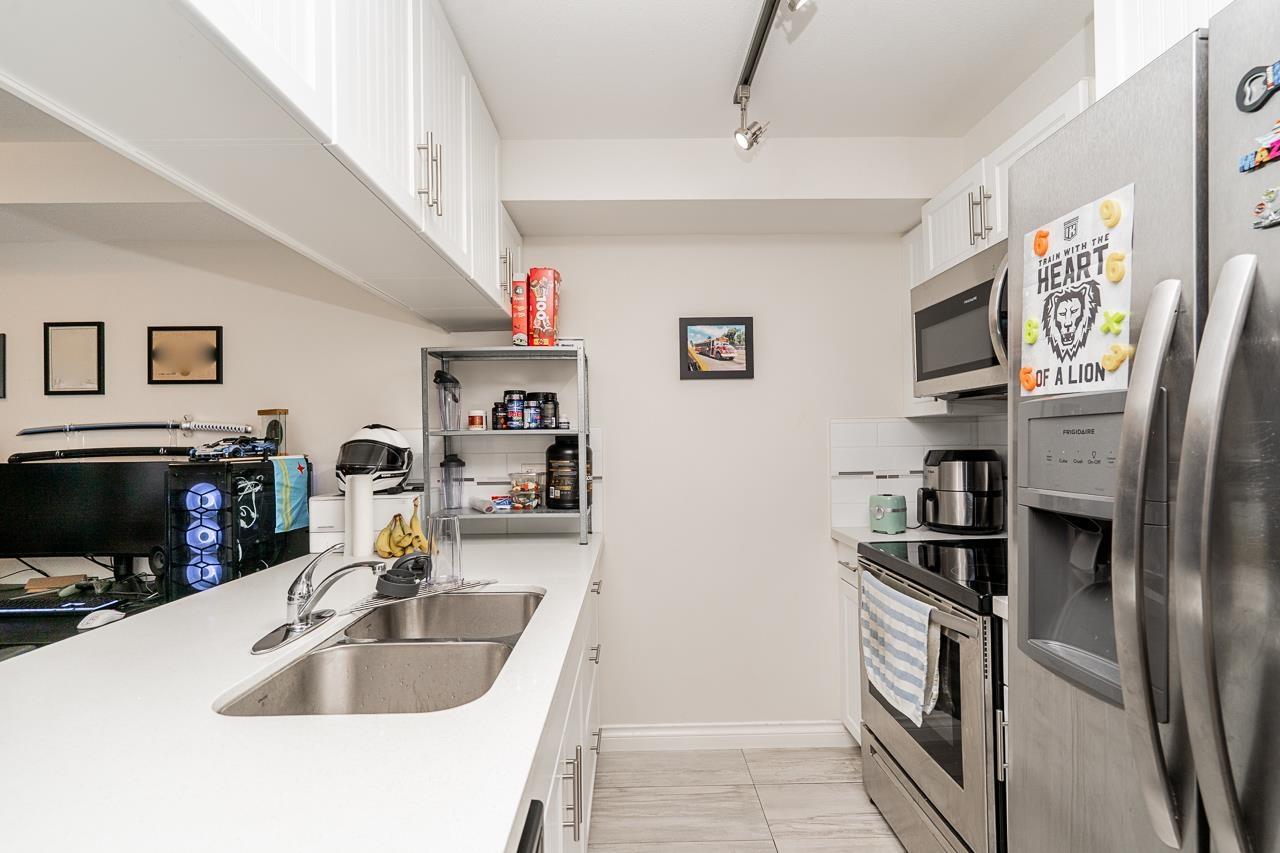 215 5650 201a Street, Langley, British Columbia  V3A 0B3 - Photo 5 - R3060855