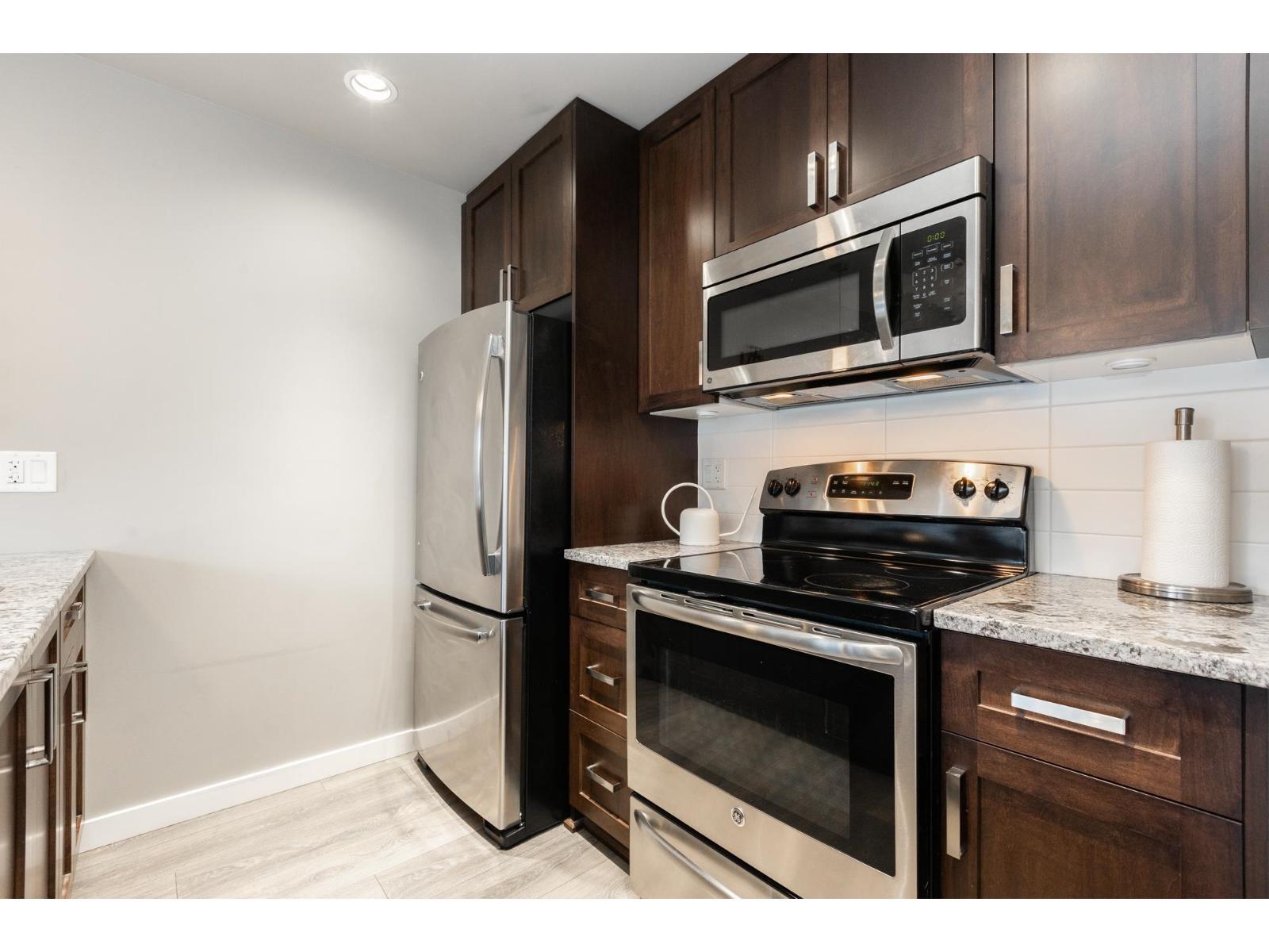 312 2238 Whatcom Road, Abbotsford, British Columbia  V3G 0E6 - Photo 7 - R3099957