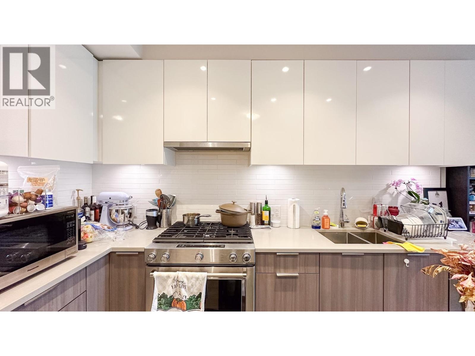 301 3588 Sawmill Crescent, Vancouver, British Columbia  V5S 0H5 - Photo 4 - R3101064