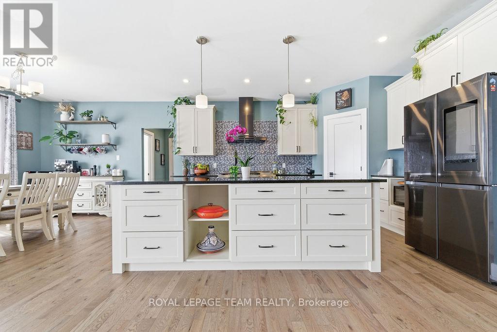 80 Raymond Luhta Crescent, Mcnab/braeside, Ontario  K7S 3G8 - Photo 14 - X12896474