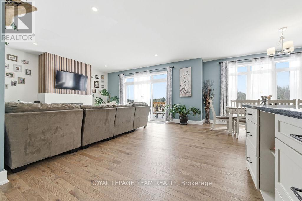 80 Raymond Luhta Crescent, Mcnab/braeside, Ontario  K7S 3G8 - Photo 21 - X12896474