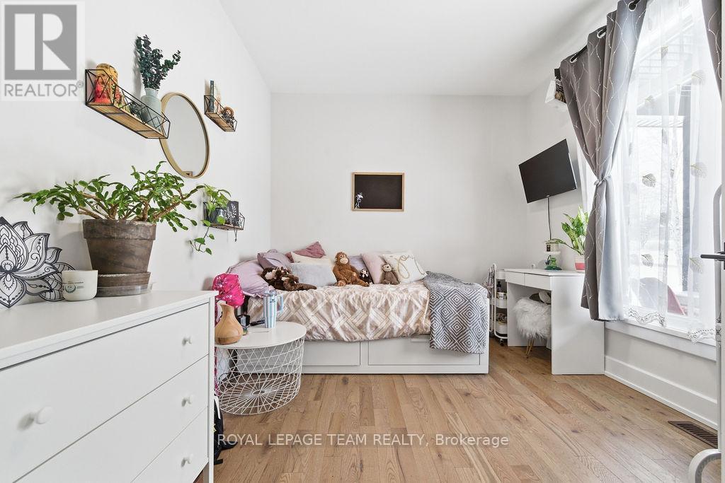 80 Raymond Luhta Crescent, Mcnab/braeside, Ontario  K7S 3G8 - Photo 6 - X12896474