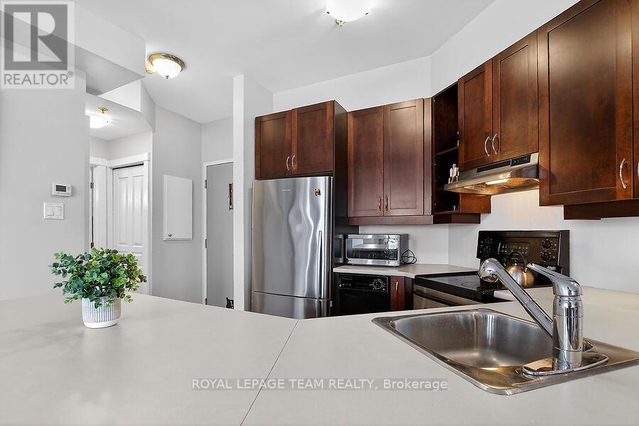 B204 - 124 Guigues Avenue, Ottawa, Ontario  K1N 5H7 - Photo 12 - X12896384