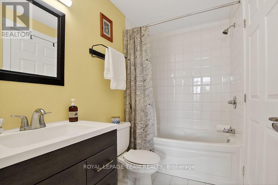 B204 - 124 Guigues Avenue, Ottawa, Ontario  K1N 5H7 - Photo 24 - X12896384