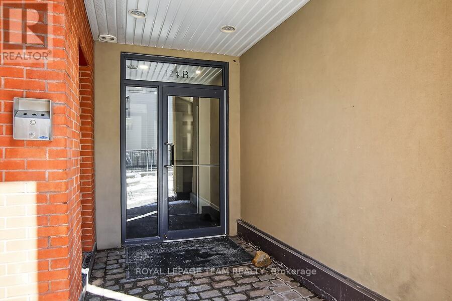 B204 - 124 Guigues Avenue, Ottawa, Ontario  K1N 5H7 - Photo 3 - X12896384