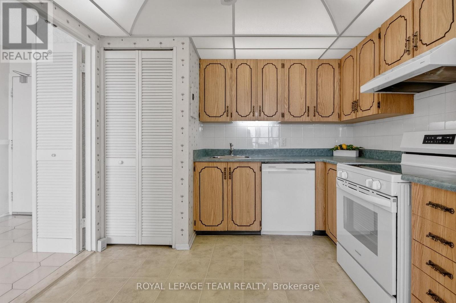 708 - 1285 Cahill Drive, Ottawa, Ontario  K1V 9A7 - Photo 12 - X12896394