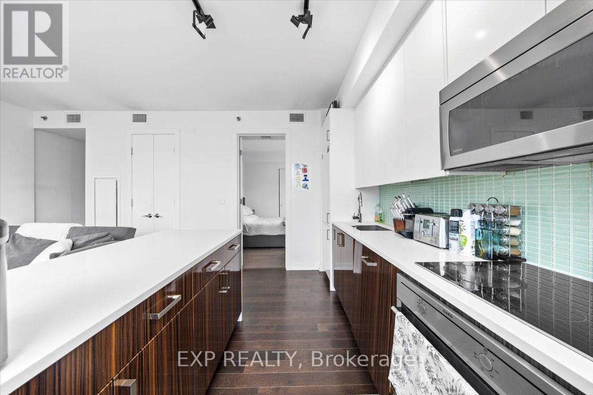 611 - 300 Lisgar Street, Ottawa, Ontario  K2P 0E2 - Photo 12 - X12896444