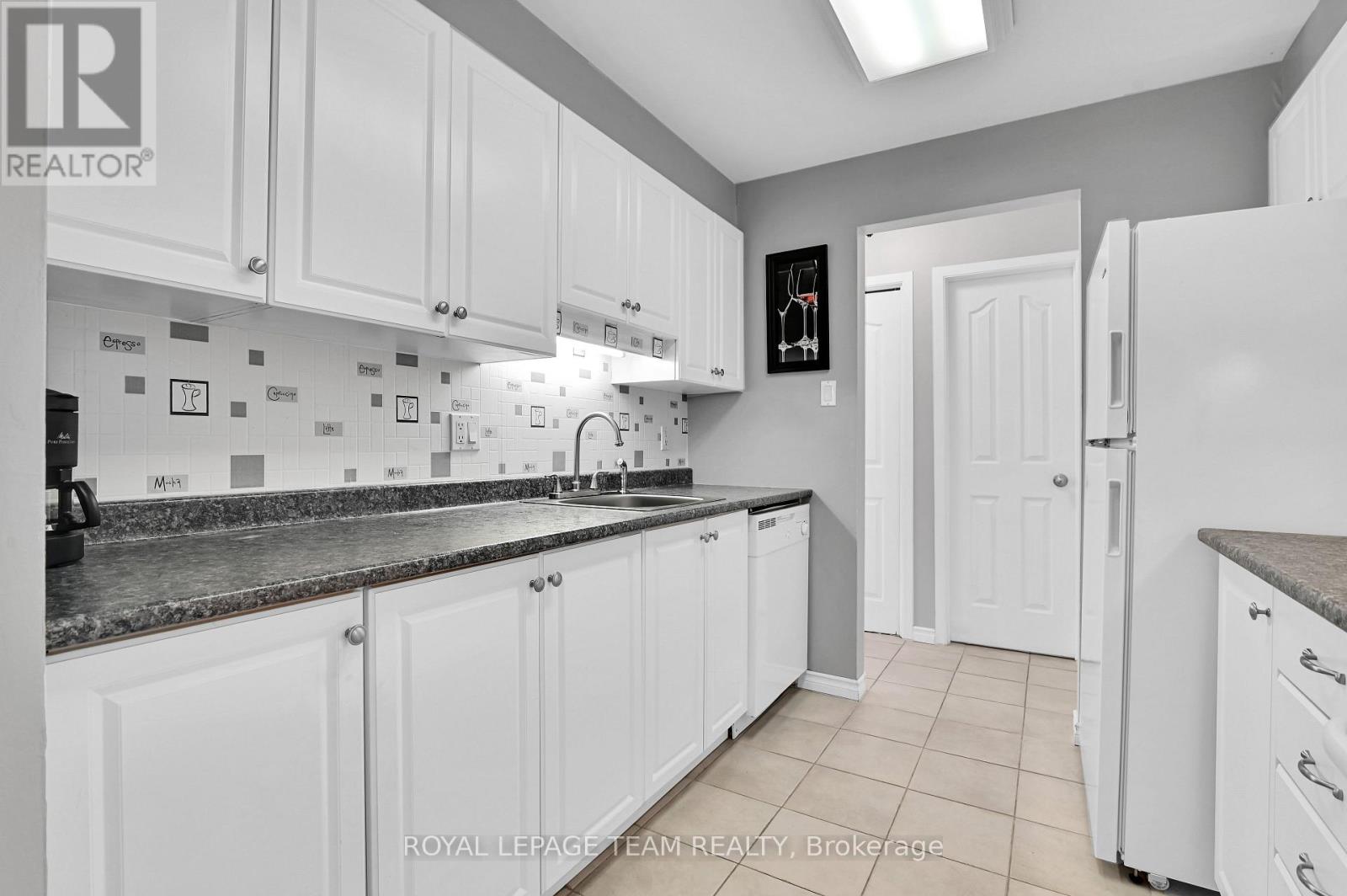 102 - 1785 Cabaret Lane, Ottawa, Ontario  K4A 2H2 - Photo 15 - X12896526