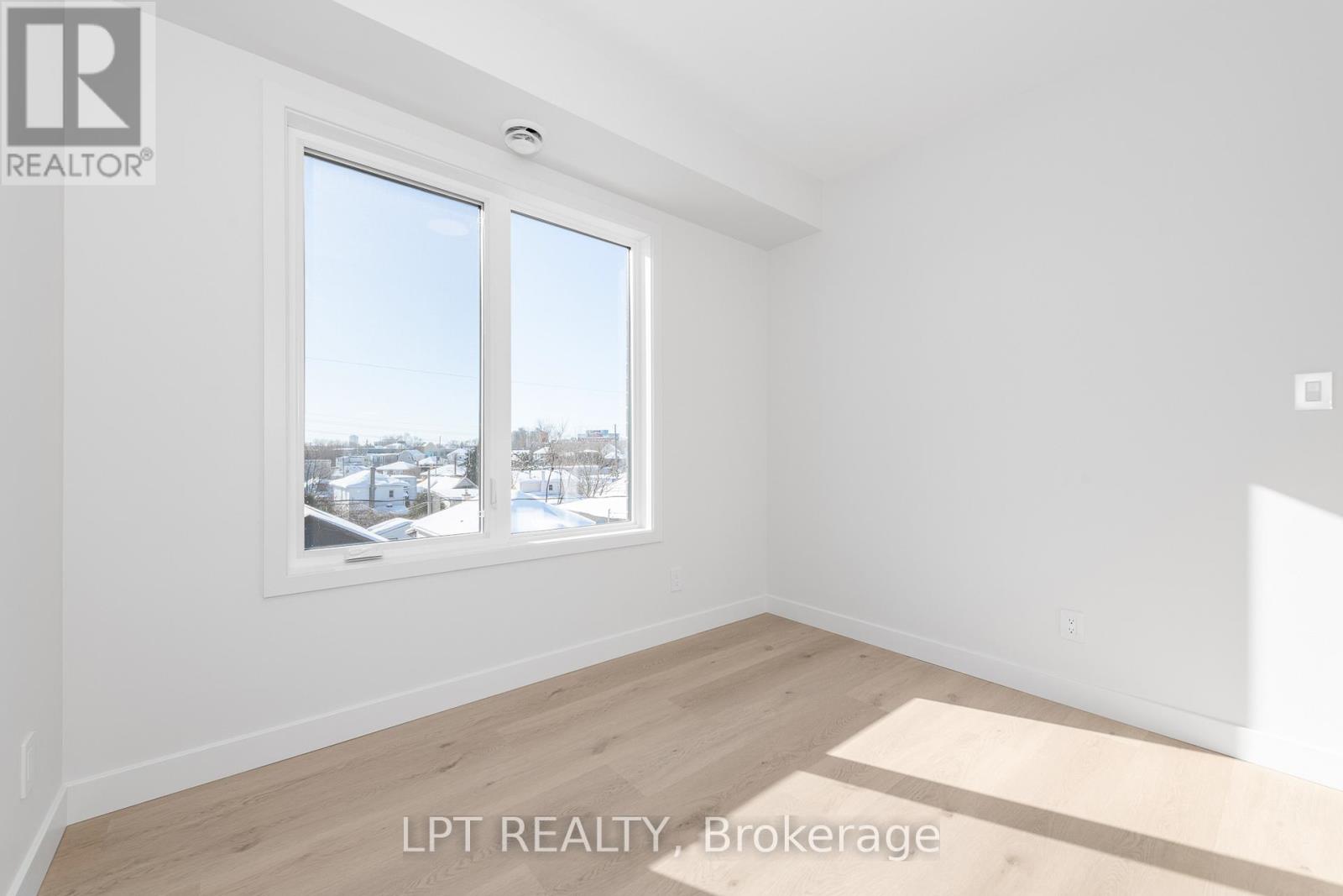 9 - 319 Shakespeare Street, Ottawa, Ontario  K1L 5M1 - Photo 13 - X12896544