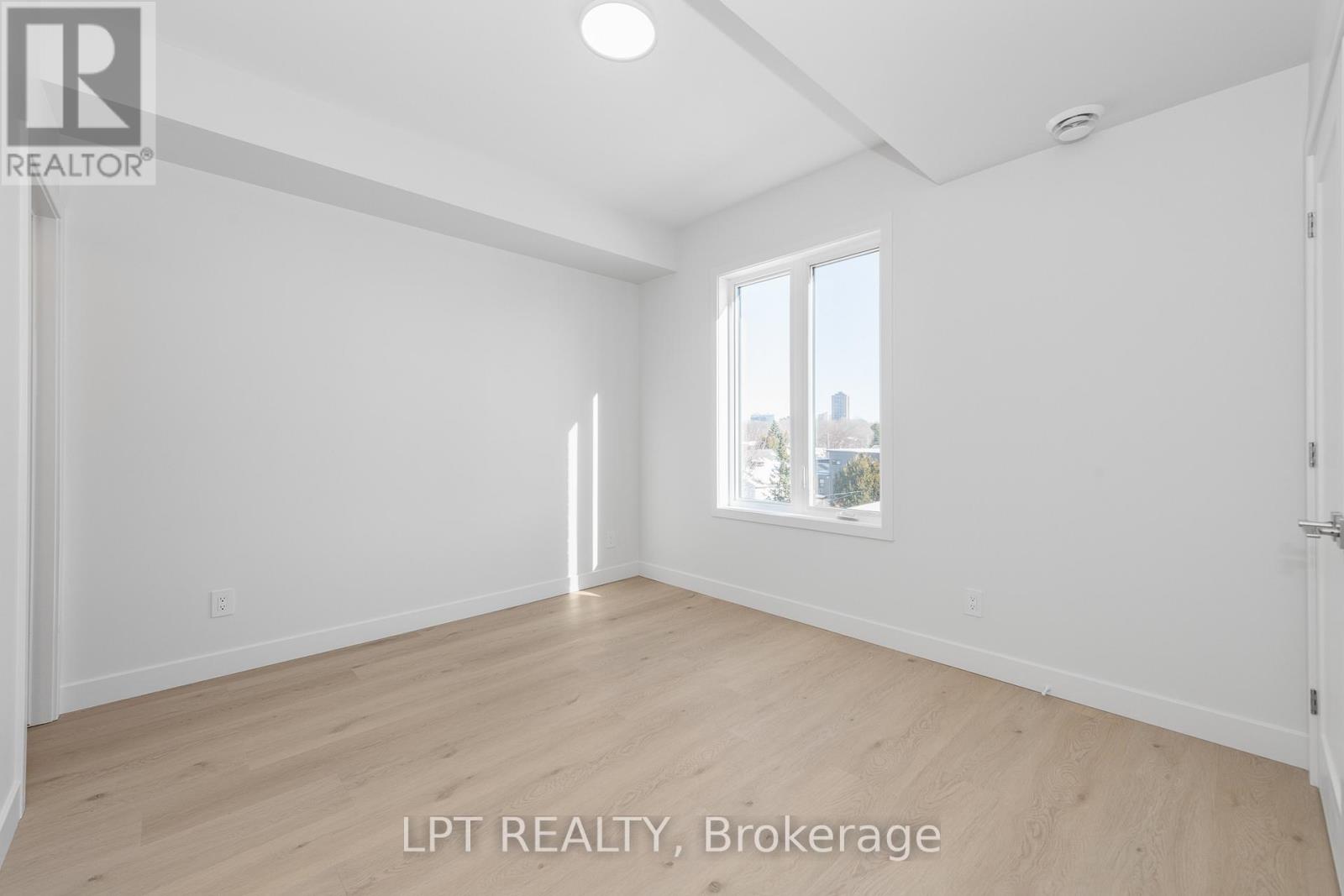 9 - 319 Shakespeare Street, Ottawa, Ontario  K1L 5M1 - Photo 16 - X12896544