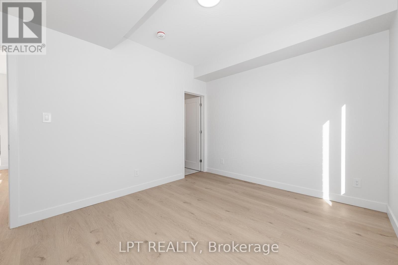 9 - 319 Shakespeare Street, Ottawa, Ontario  K1L 5M1 - Photo 18 - X12896544