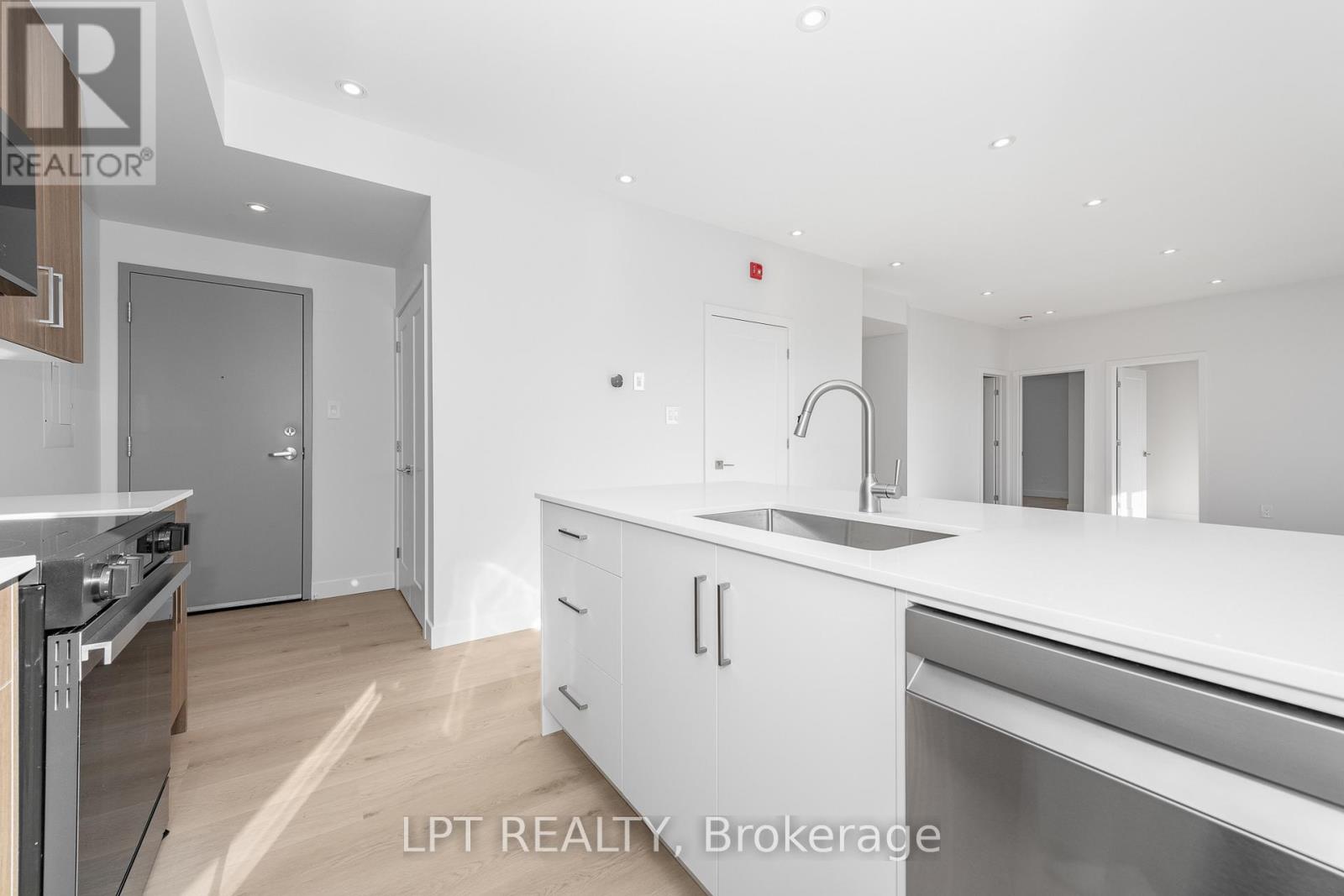 9 - 319 Shakespeare Street, Ottawa, Ontario  K1L 5M1 - Photo 5 - X12896544