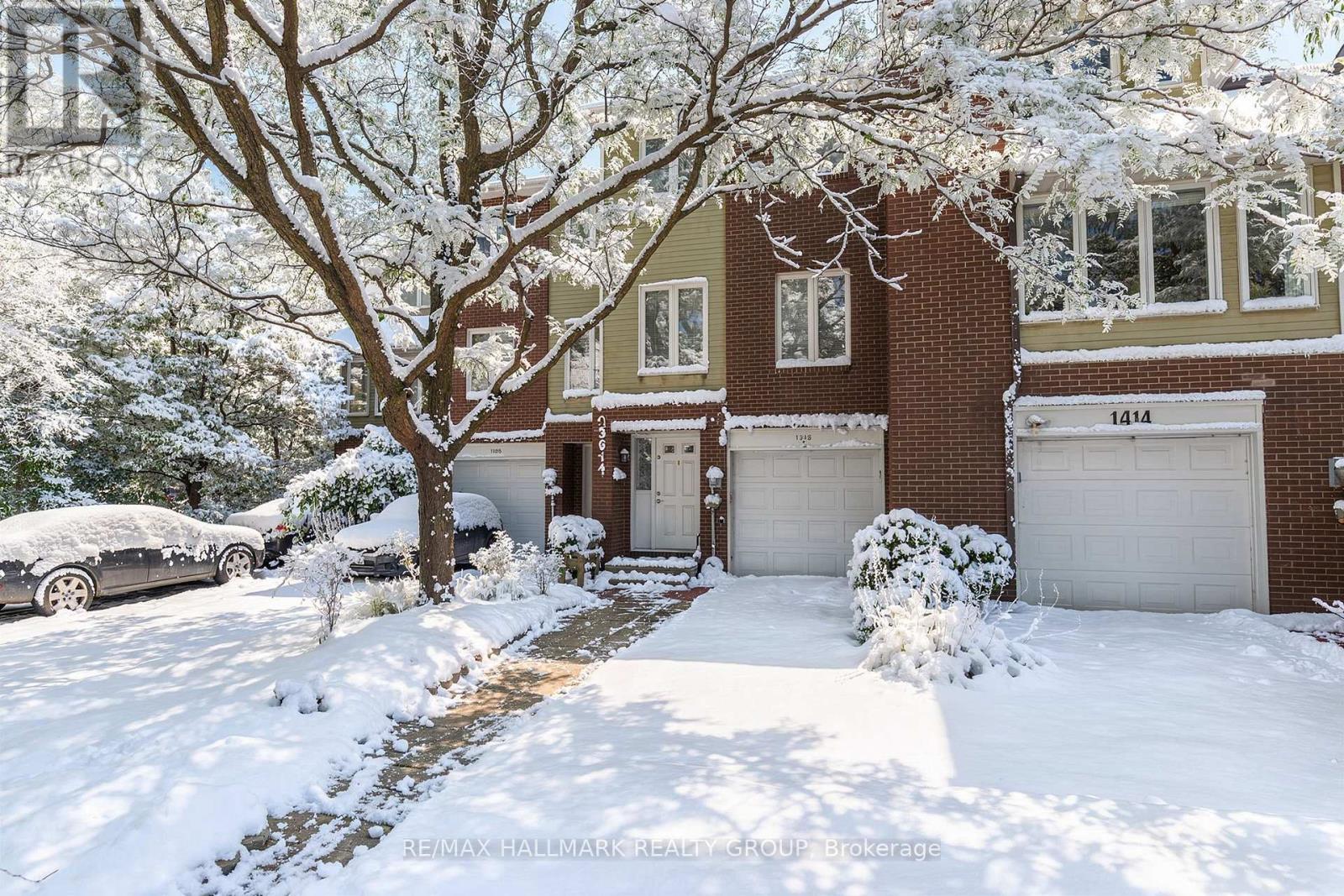 1916 Russell Road, Ottawa, Ontario  K1G 1L6 - Photo 1 - X12896576