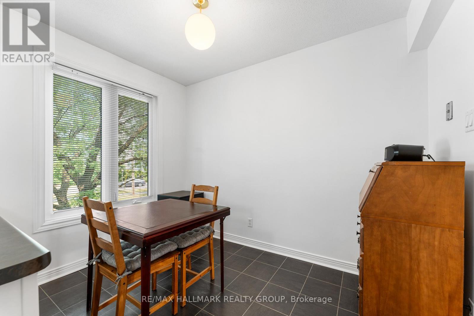 1916 Russell Road, Ottawa, Ontario  K1G 1L6 - Photo 24 - X12896576