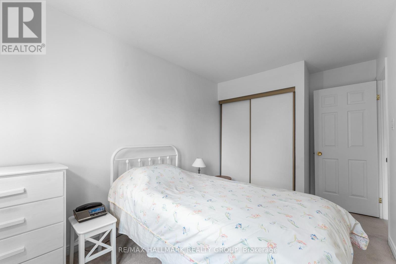 1916 Russell Road, Ottawa, Ontario  K1G 1L6 - Photo 35 - X12896576