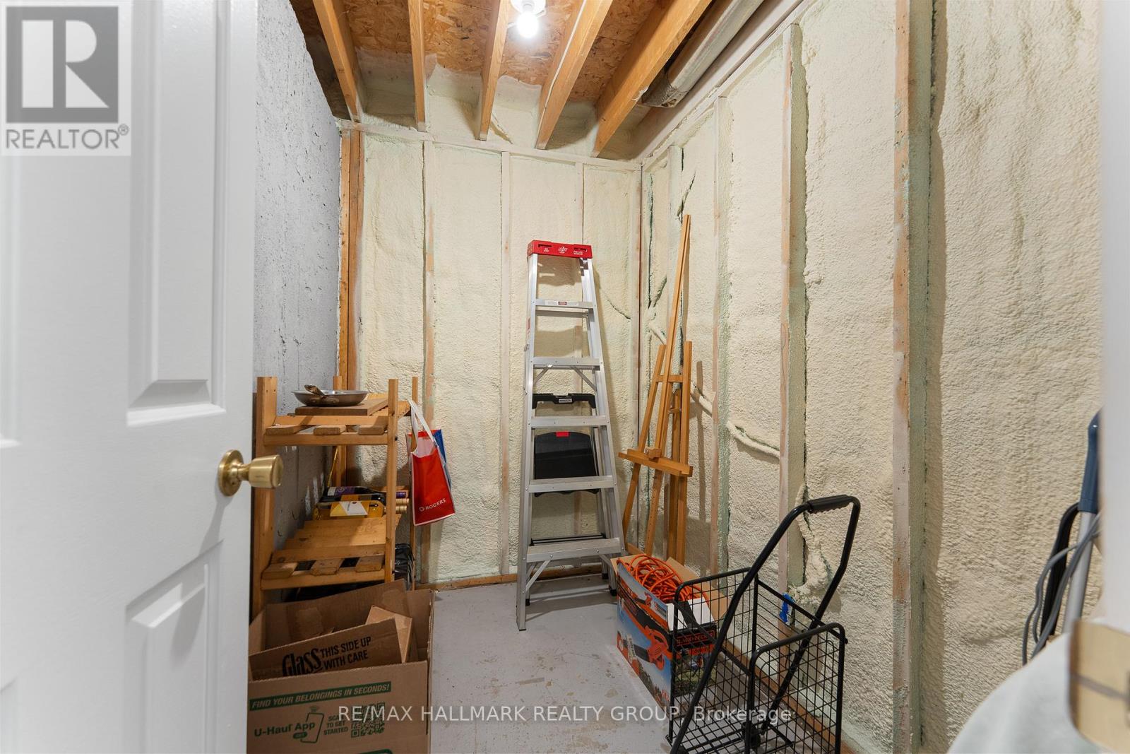 1916 Russell Road, Ottawa, Ontario  K1G 1L6 - Photo 8 - X12896576