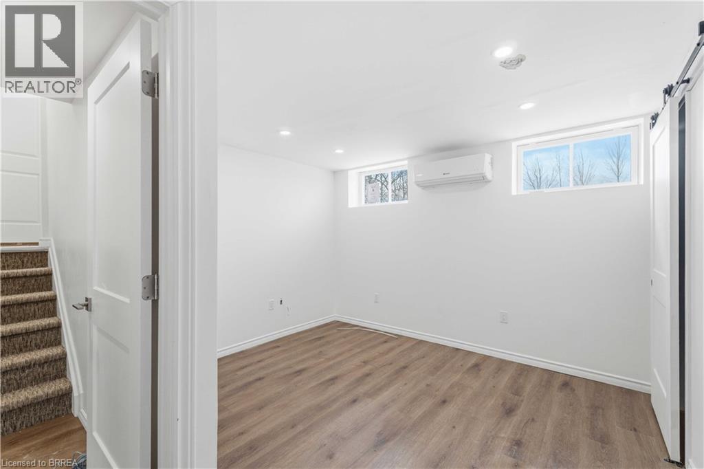 1352 #8 Highway, Stoney Creek, Ontario  L8E 5K6 - Photo 34 - 40811947