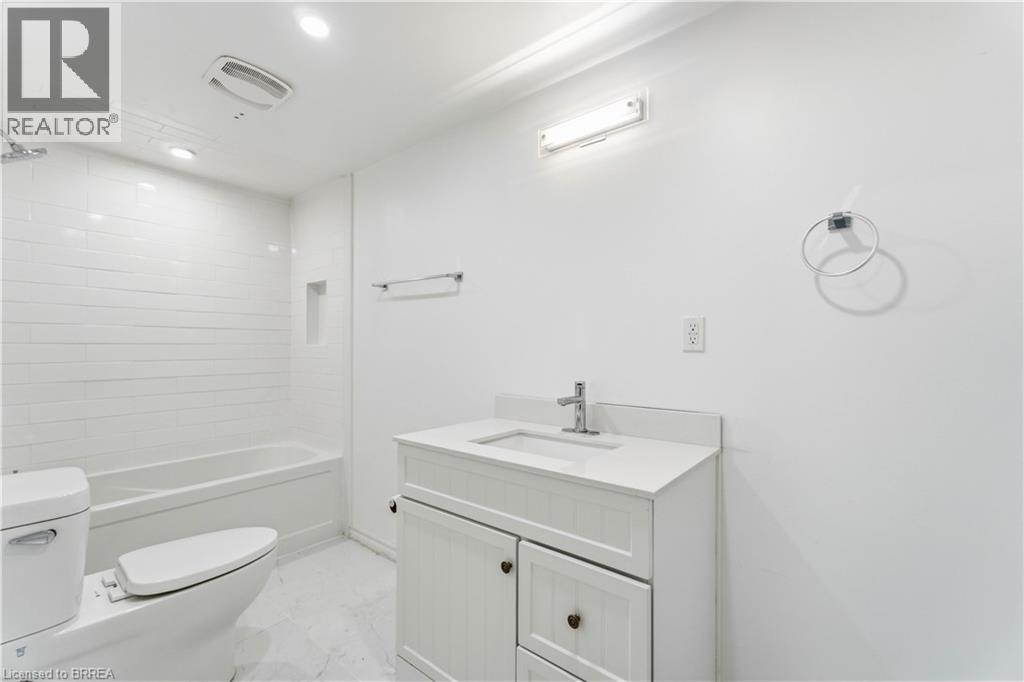 1352 #8 Highway, Stoney Creek, Ontario  L8E 5K6 - Photo 40 - 40811947