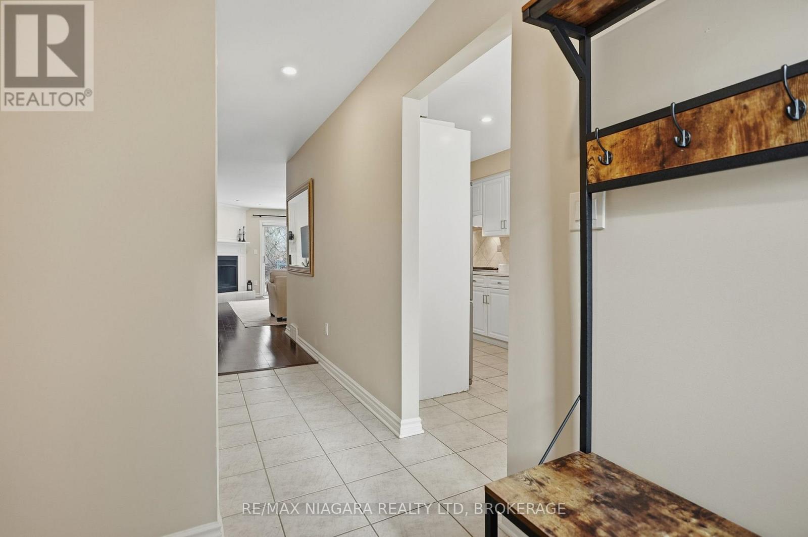 9 - 77 Erion Road, St. Catharines, Ontario  L2W 1B4 - Photo 6 - X12896402