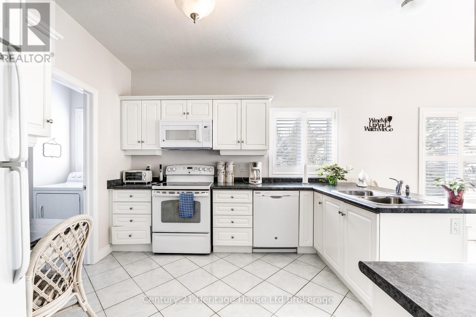 619 Fox Hollow Court, Woodstock, Ontario  N4T 1W3 - Photo 34 - X12896560