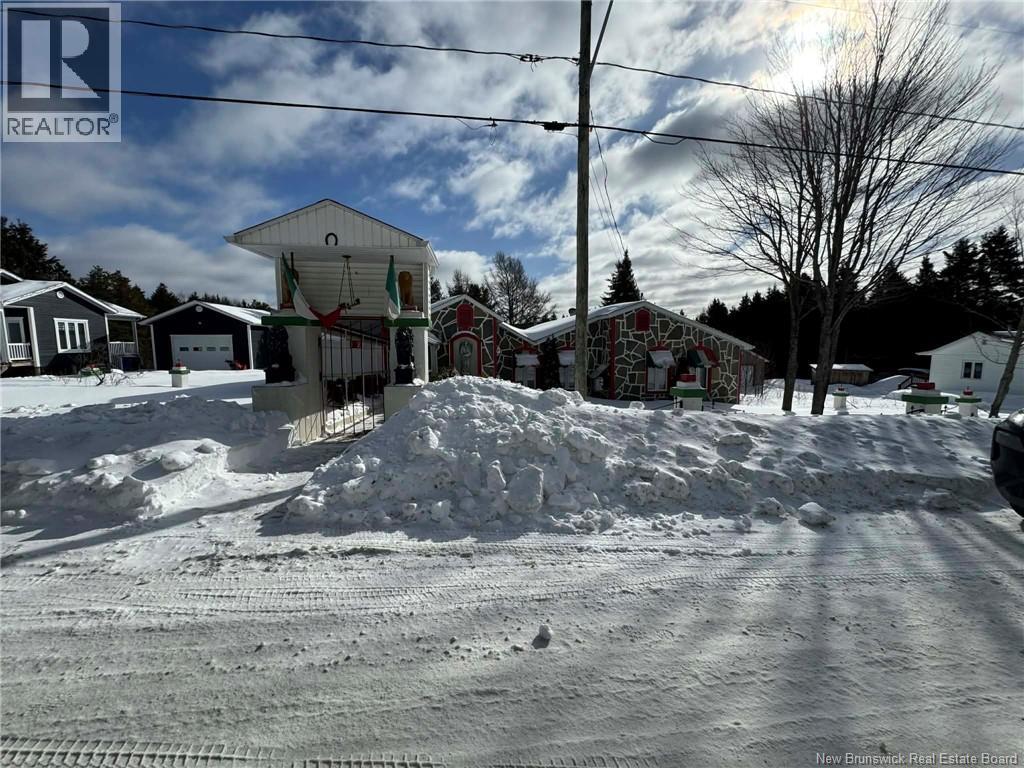 112 Rang 7 And 8, Kedgwick, New Brunswick  E8B 1W1 - Photo 2 - NB135358
