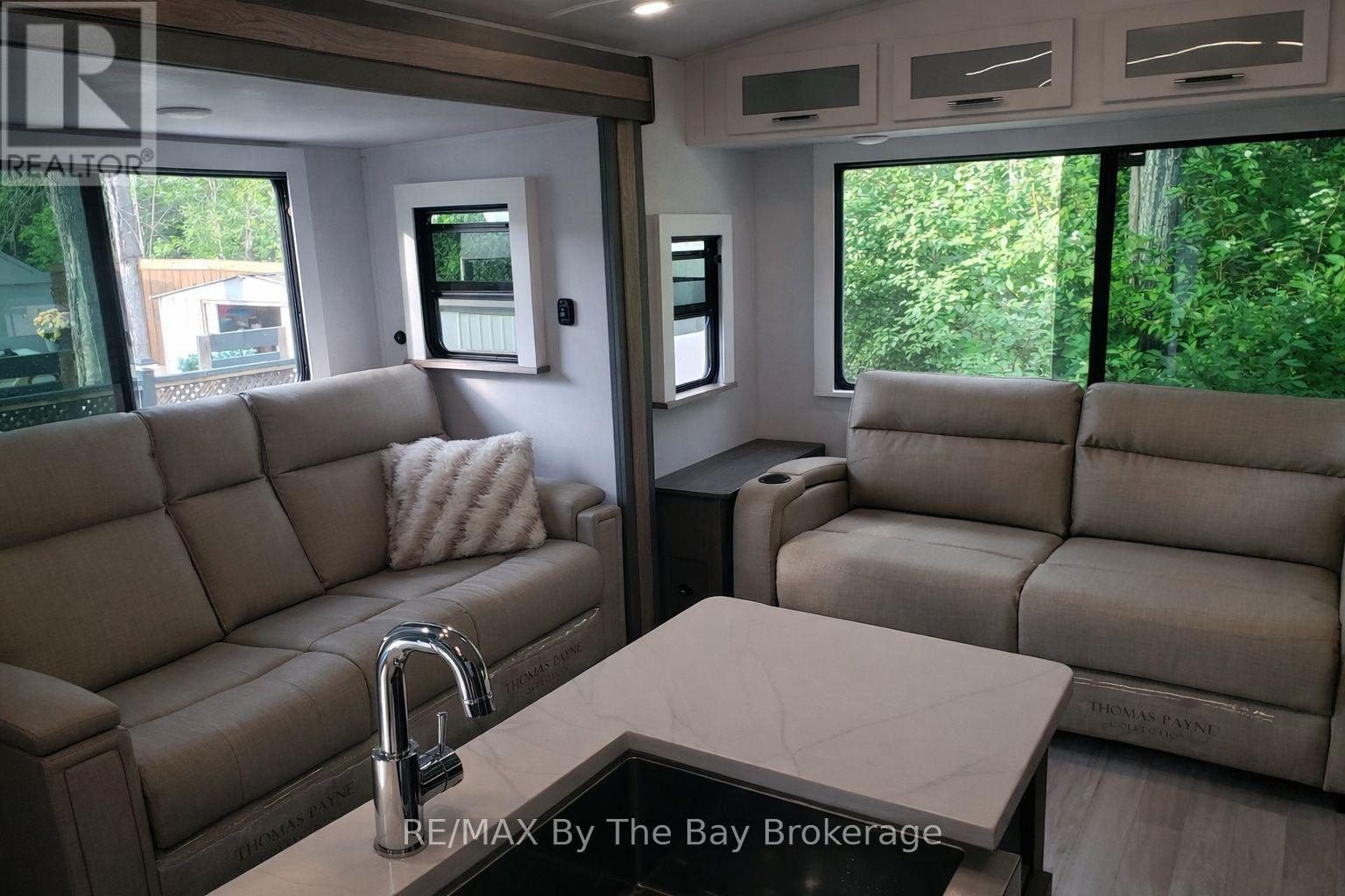 133 - 85 Theme Park Drive, Wasaga Beach, Ontario  L9Z 1X7 - Photo 3 - S12896406