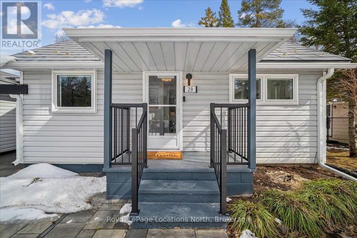 29 69th Street N, Wasaga Beach, Ontario  L9Z 1T9 - Photo 4 - S12896468