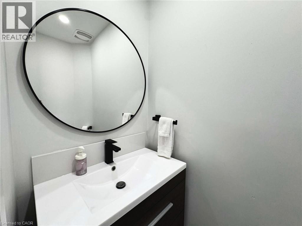 140 Jansen Avenue, Kitchener, Ontario  N2A 2L7 - Photo 8 - 40812318