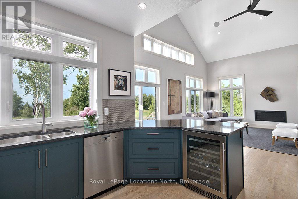 147 West Ridge Drive, Blue Mountains, Ontario N0H 2P0 - Photo 13 - X12896426