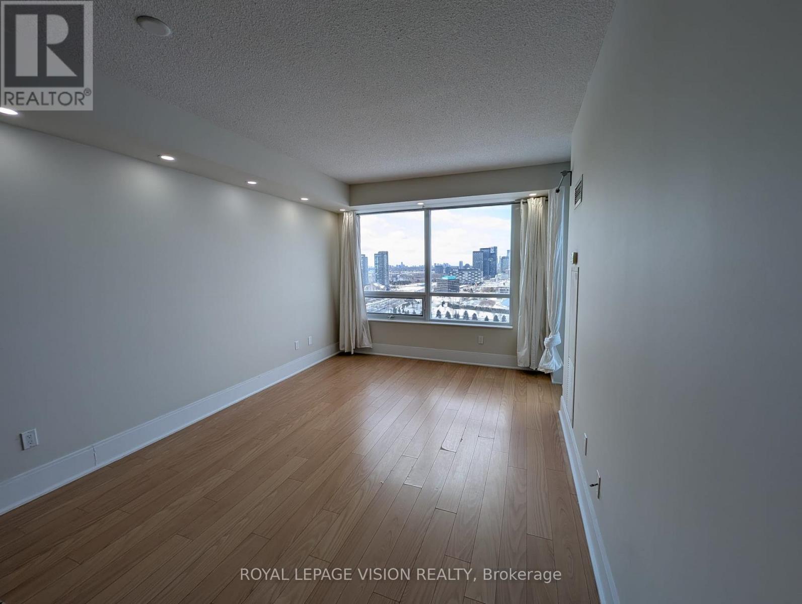 1906 - 181 Wynford Drive, Toronto, Ontario  M3C 0C6 - Photo 19 - C12896292