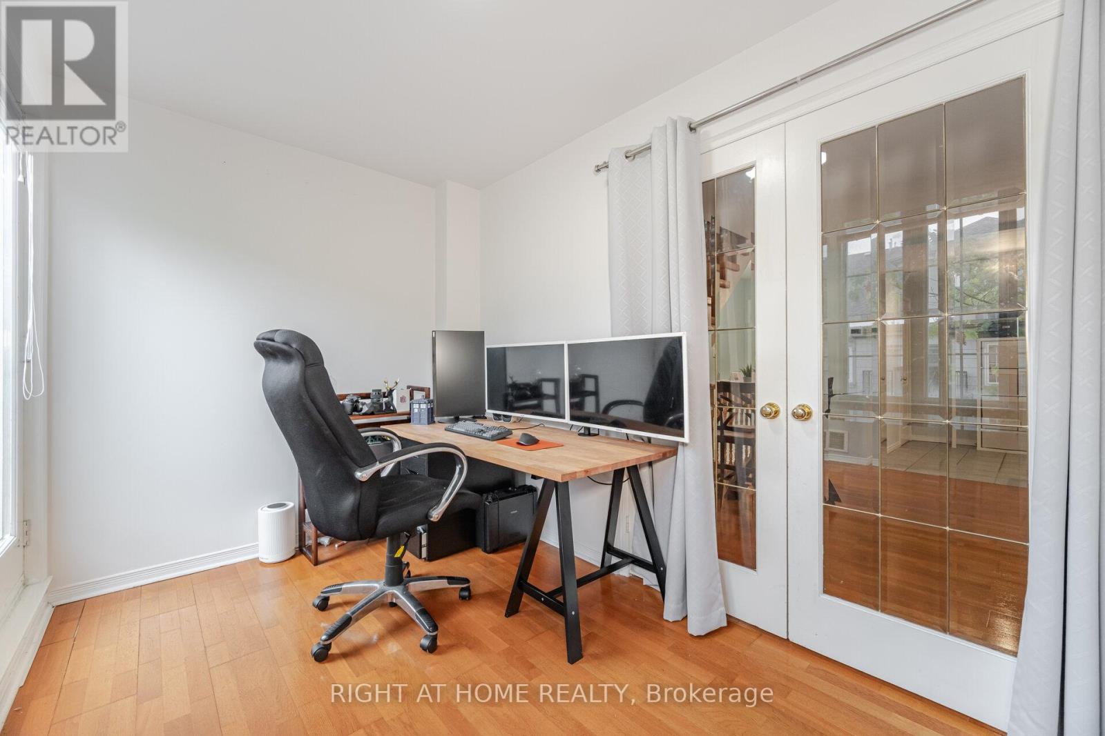 B18 - 108 Finch Avenue W, Toronto, Ontario  M2N 6W6 - Photo 16 - C12896390