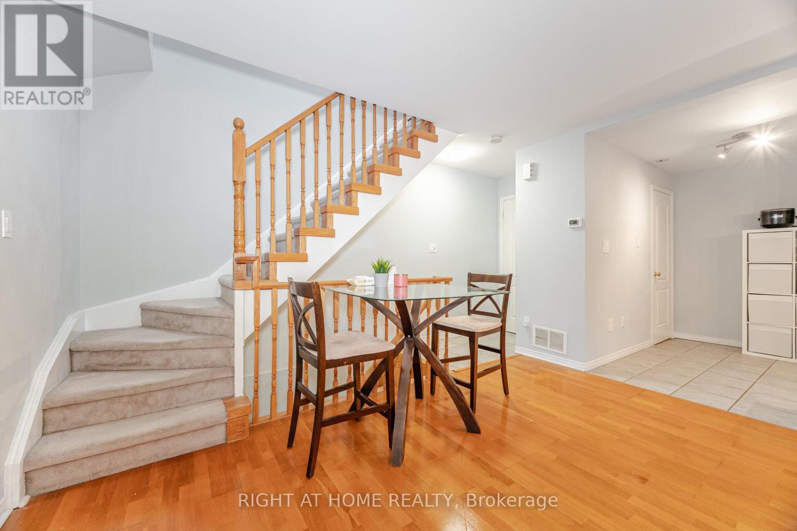 B18 - 108 Finch Avenue W, Toronto, Ontario  M2N 6W6 - Photo 4 - C12896390