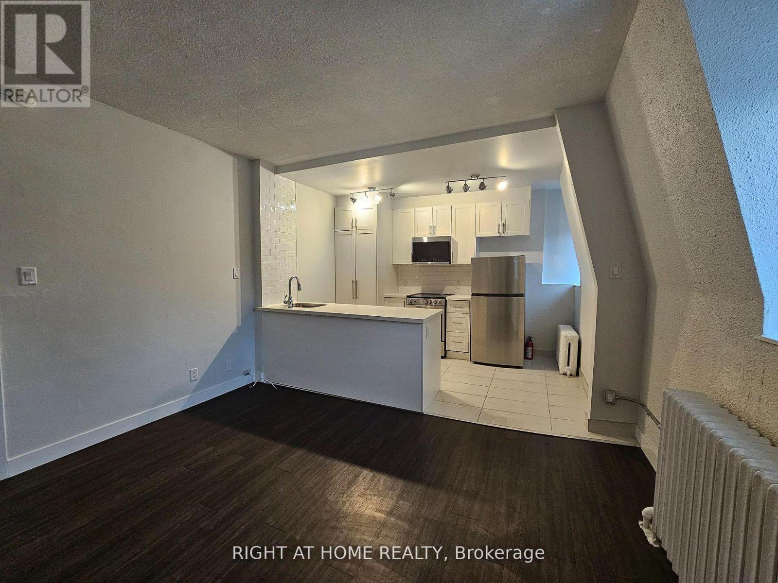 203 - 72 Wellesley Street E, Toronto, Ontario  M4Y 1H2 - Photo 5 - C12896434