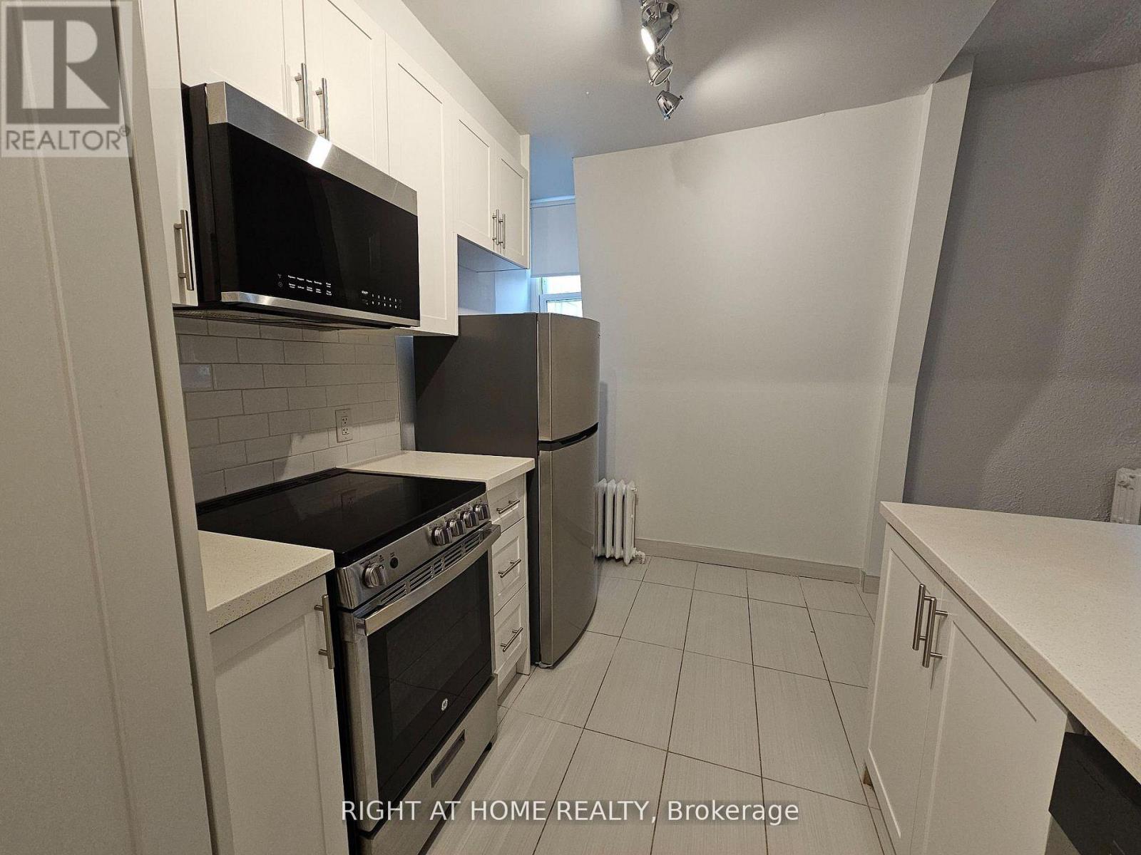 203 - 72 Wellesley Street E, Toronto, Ontario  M4Y 1H2 - Photo 8 - C12896434