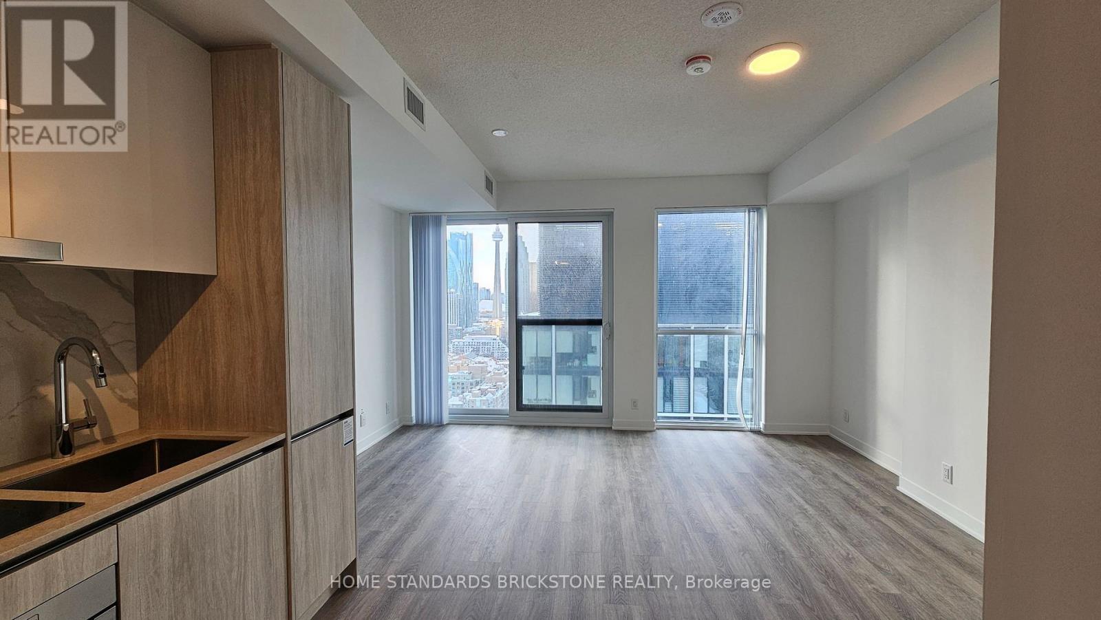 3211 - 180 Front Street E, Toronto, Ontario  M5A 0A9 - Photo 2 - C12896506