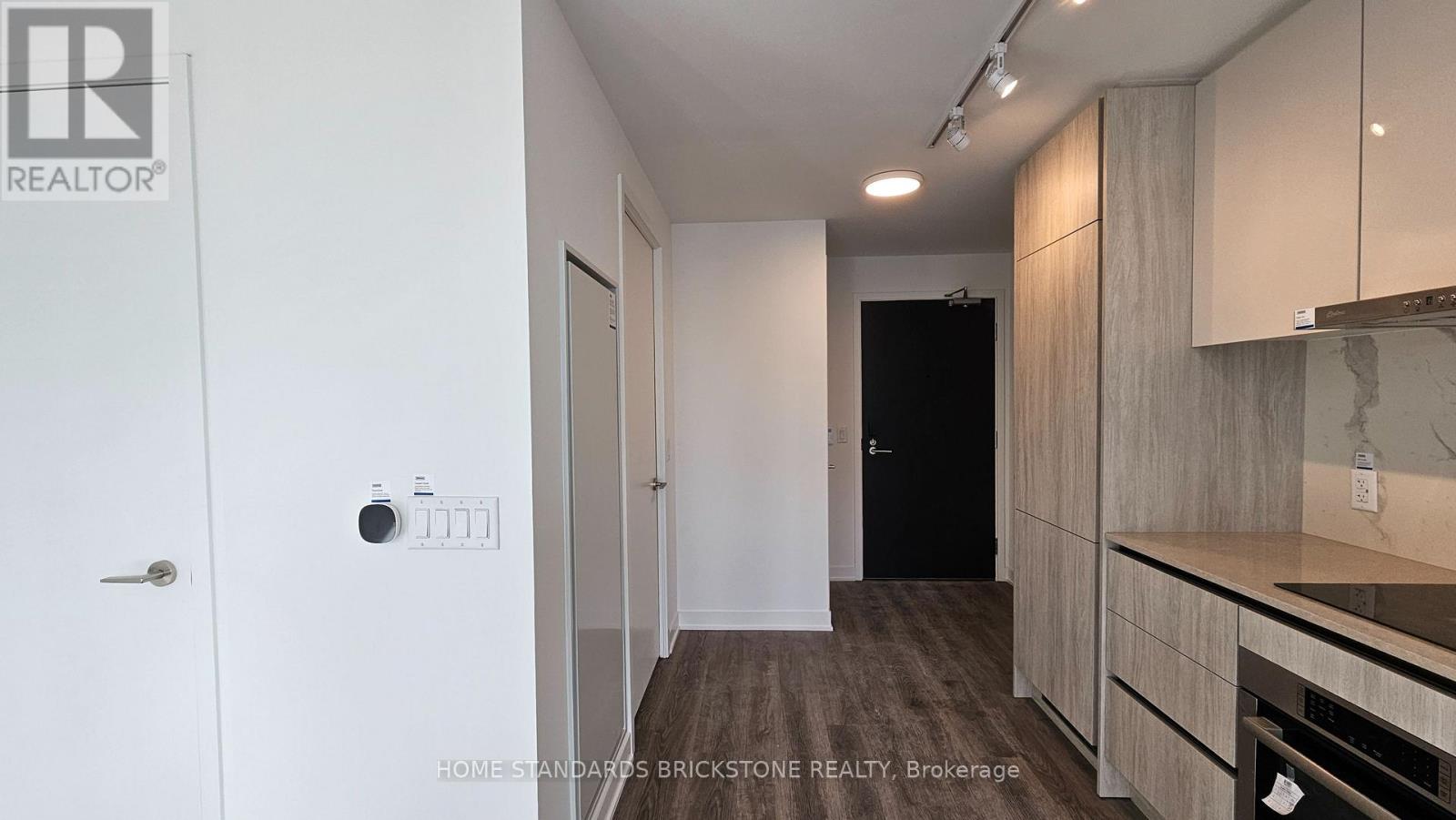 3211 - 180 Front Street E, Toronto, Ontario  M5A 0A9 - Photo 8 - C12896506