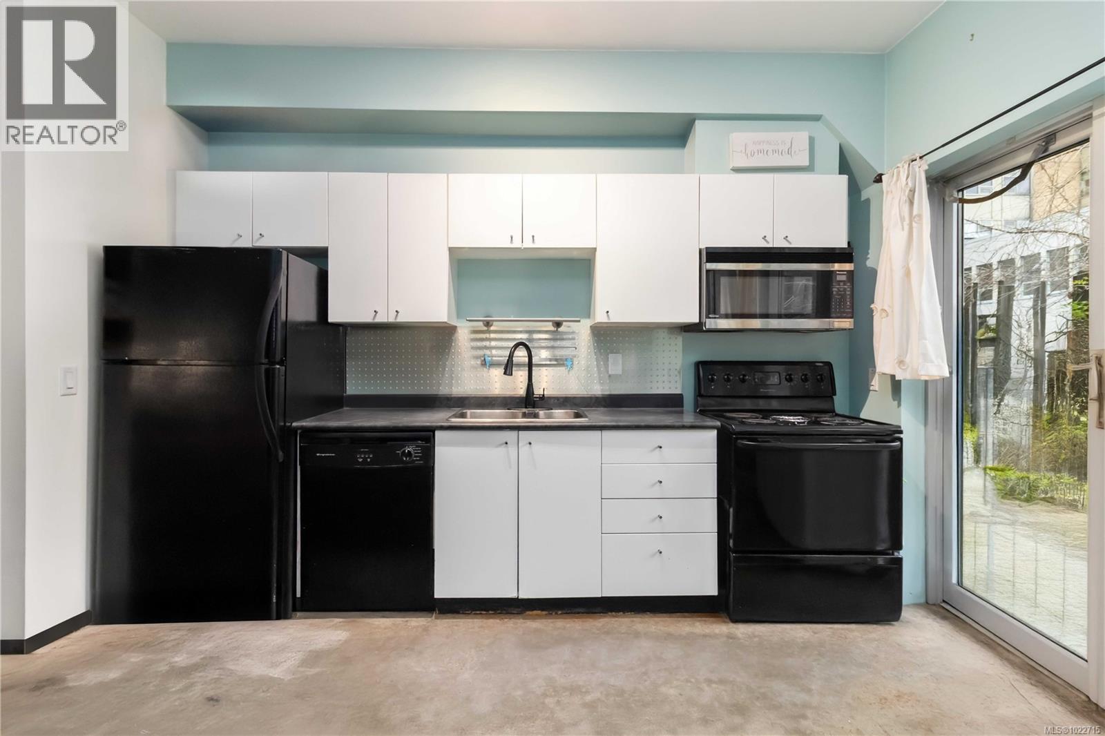 108 932 Johnson St, Victoria, British Columbia V8V 3N4 - Photo 18 - 1022715