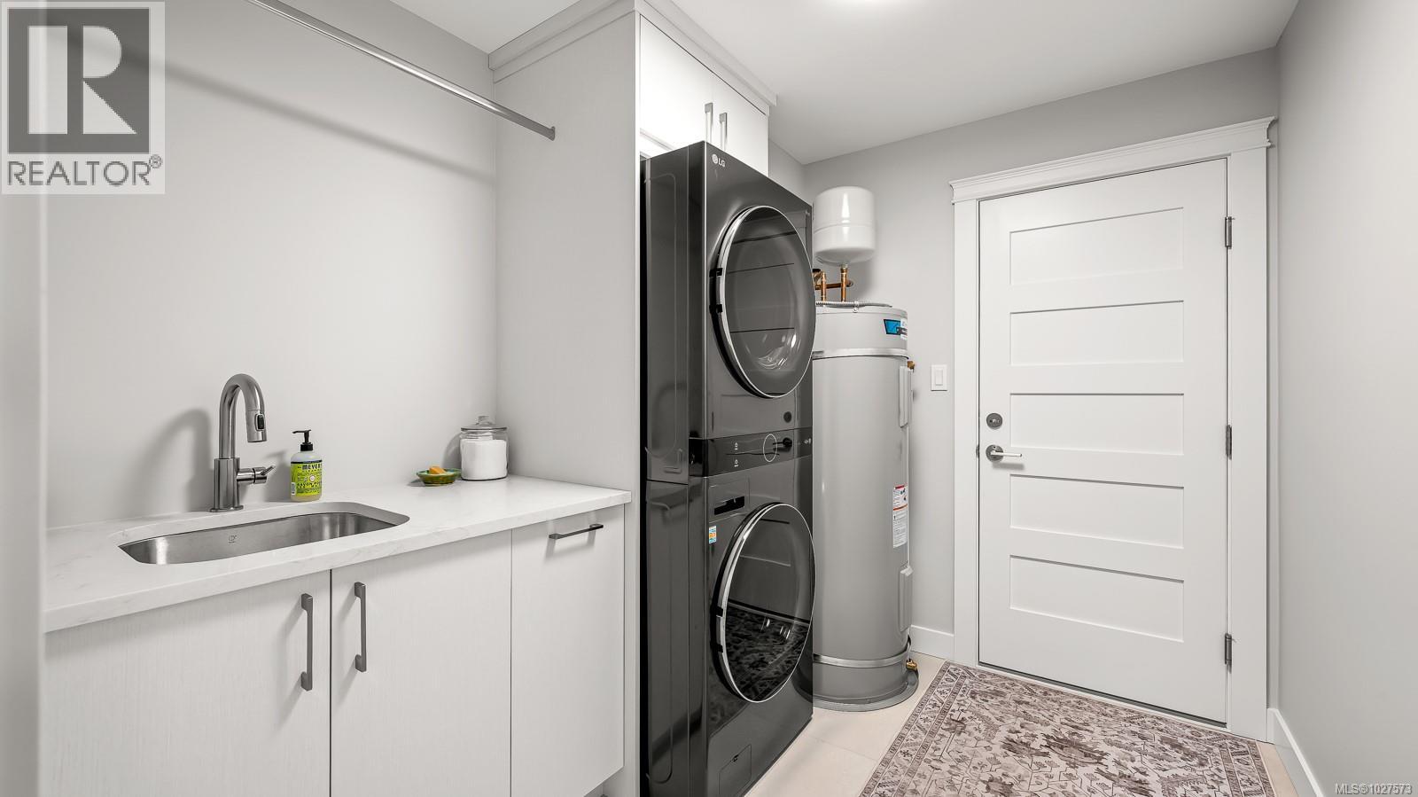 4014 Southwalk Dr, Courtenay, British Columbia  V9N 0B3 - Photo 36 - 1027573