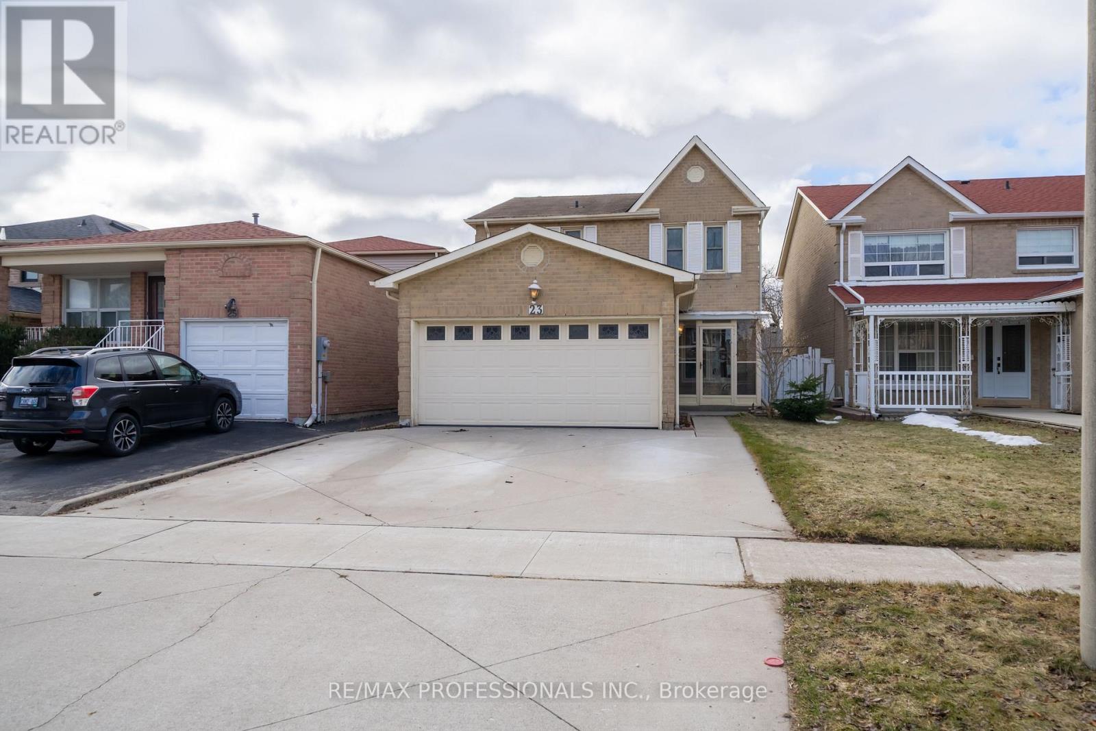 23 JACOB FISHER DRIVE, Toronto, Ontario