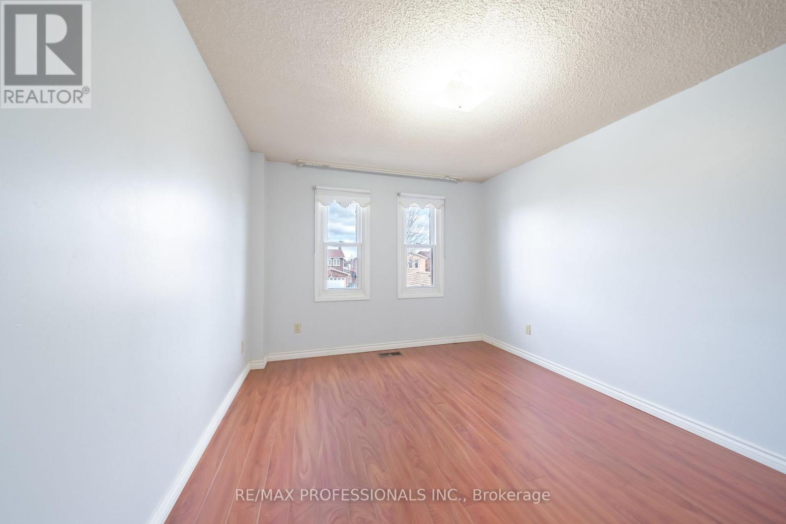 23 Jacob Fisher Drive, Toronto, Ontario  M1B 4K3 - Photo 18 - E12896374