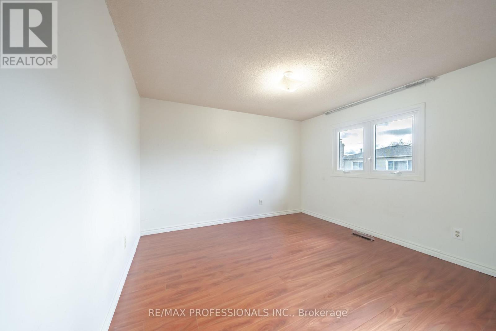 23 Jacob Fisher Drive, Toronto, Ontario  M1B 4K3 - Photo 21 - E12896374