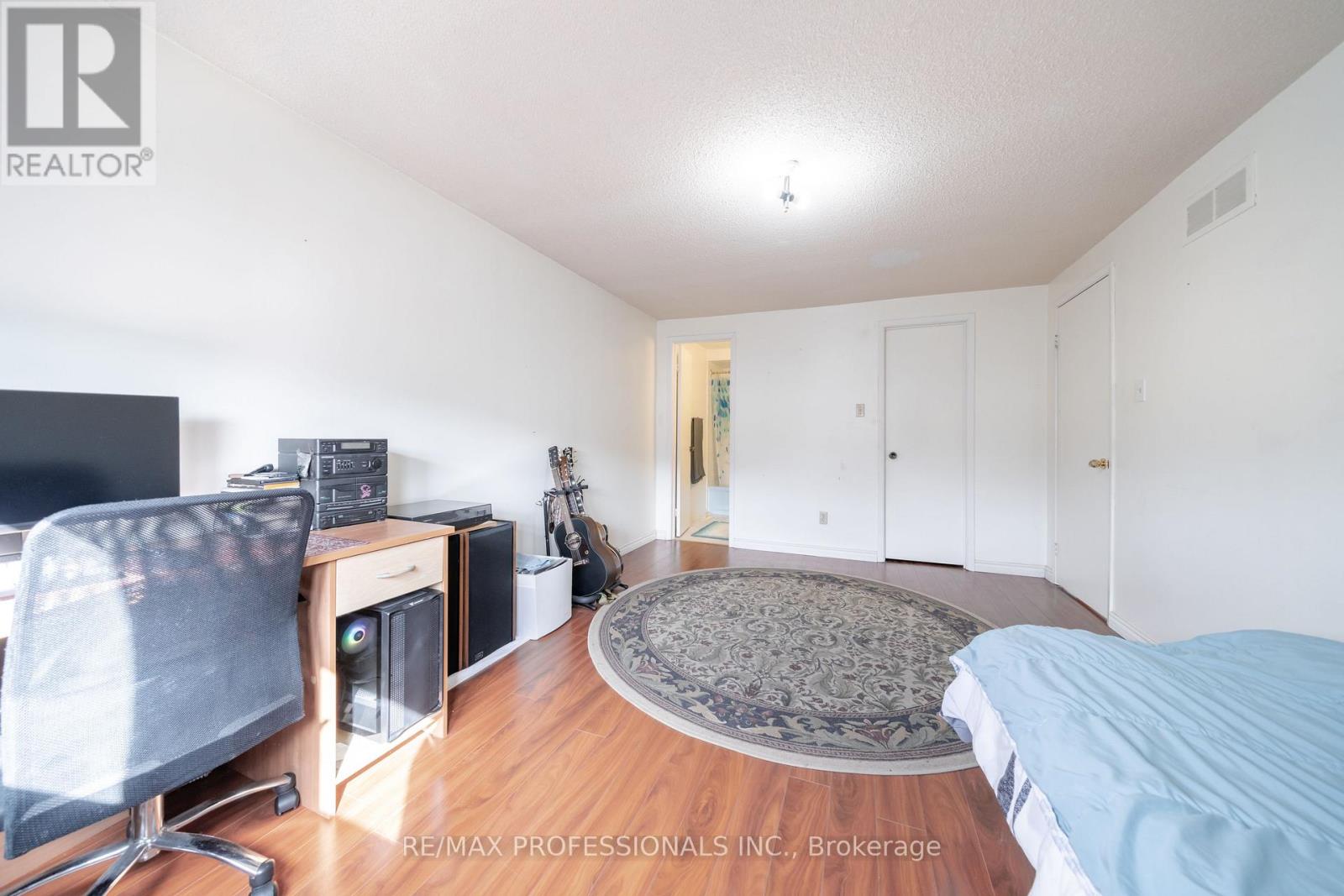 23 Jacob Fisher Drive, Toronto, Ontario  M1B 4K3 - Photo 27 - E12896374