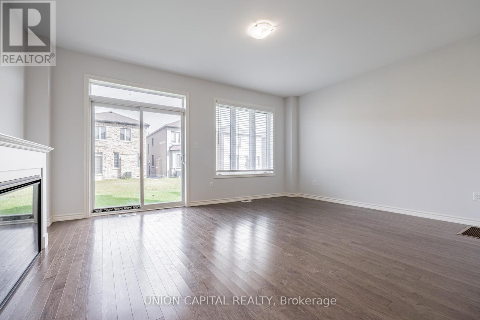 112 Ogston Crescent, Whitby, Ontario  L1P 0H2 - Photo 6 - E12896452