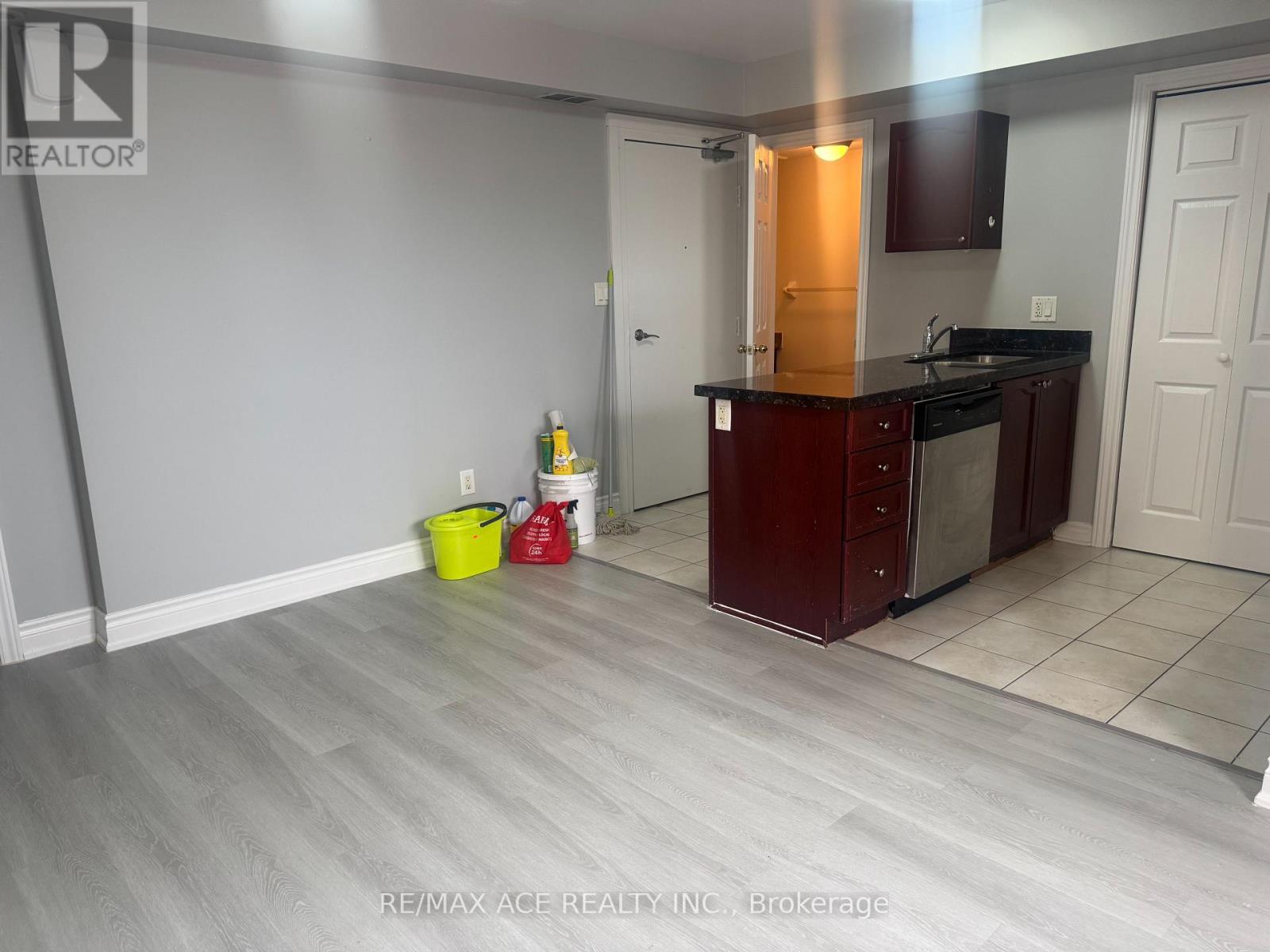 210 - 1795 Markham Road E, Toronto, Ontario  M1B 2Z7 - Photo 4 - E12896454
